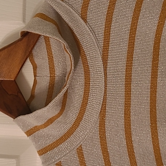 Lightweight mock turtleneck/tunic - Picture 3 of 4